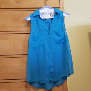 Sheer Button-down Sleeveless Blouse